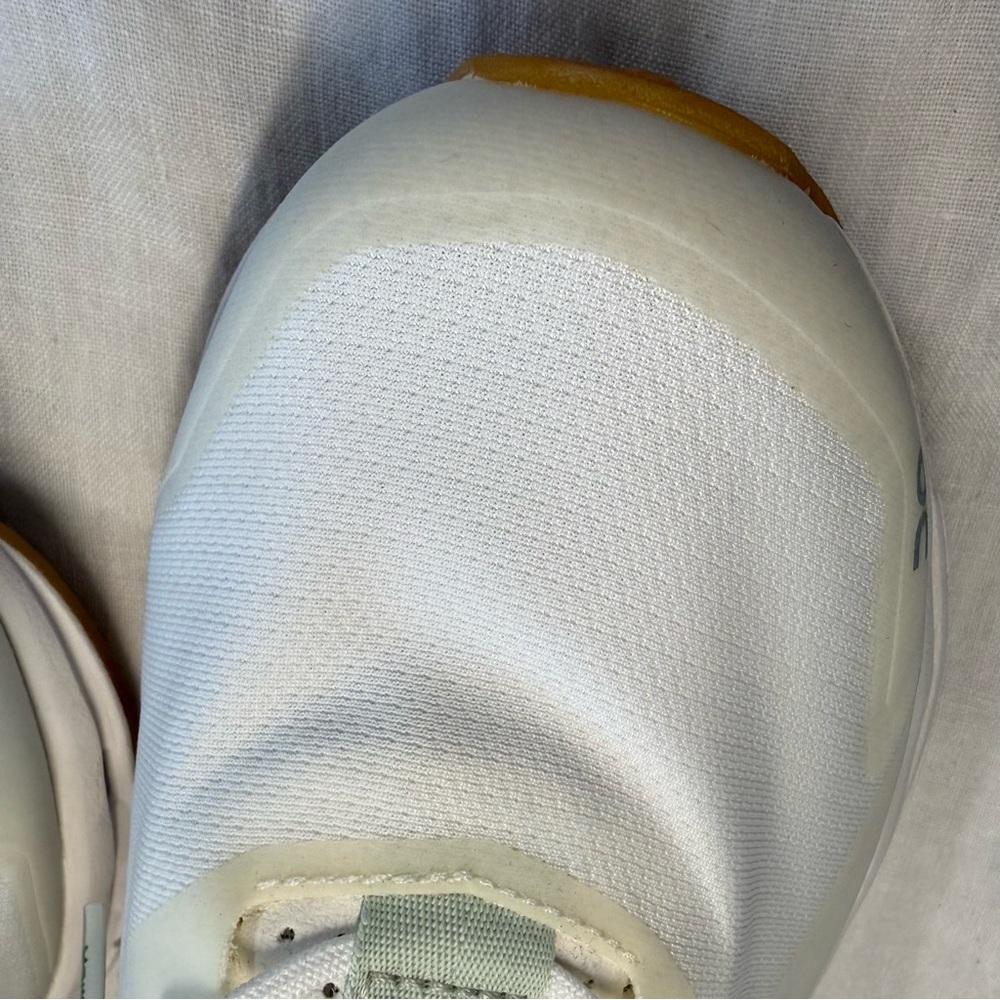 ON Cloud Running The Cloudnova Form Sneaker 26.98… - image 5